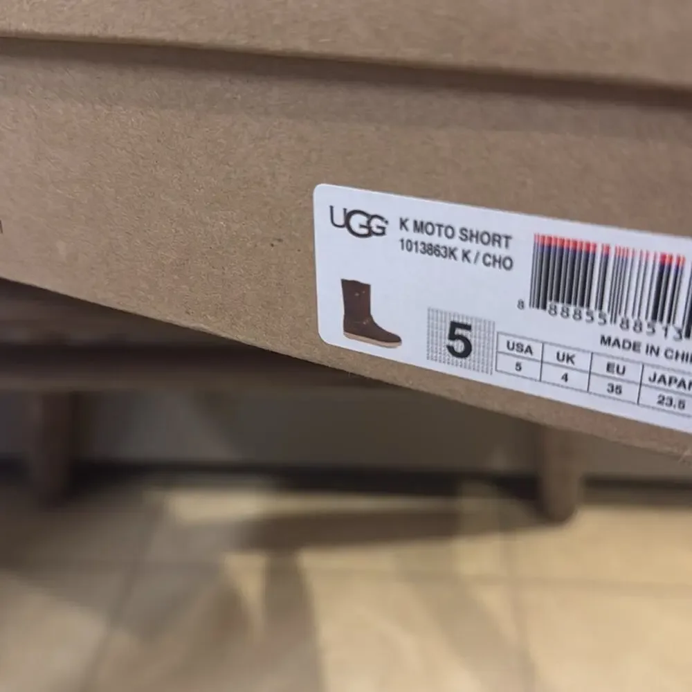 NEW UGG Moto Short Boots Womens 5 Chocolate Brown Sheepskin Leather NIB